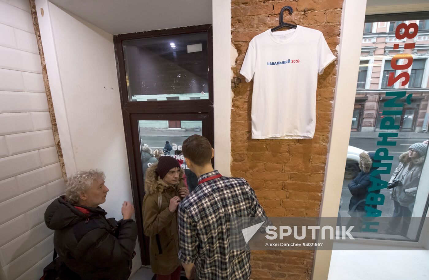 Alexei Navalny's headquarters open in St. Petersburg
