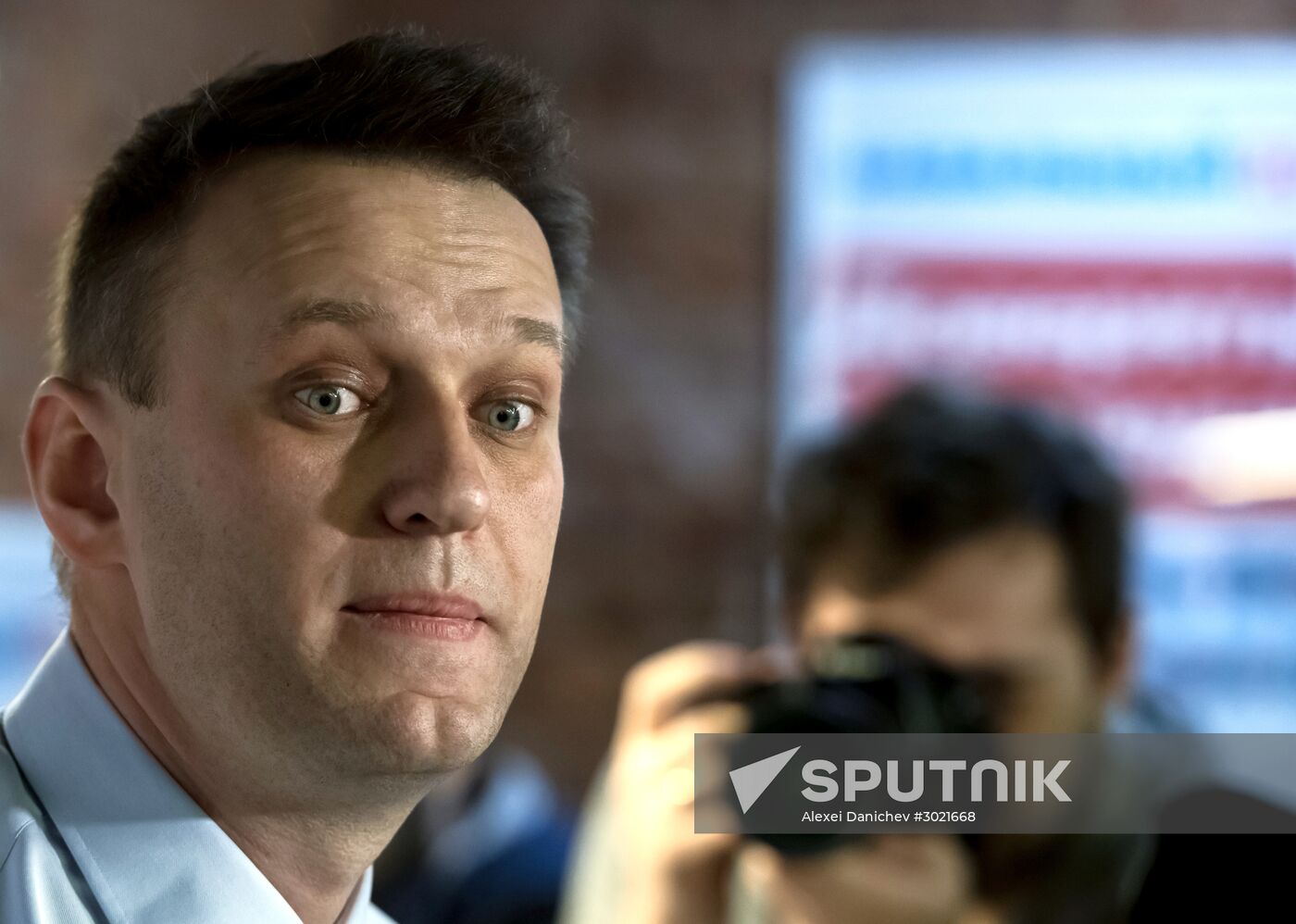 Alexei Navalny's headquarters open in St. Petersburg