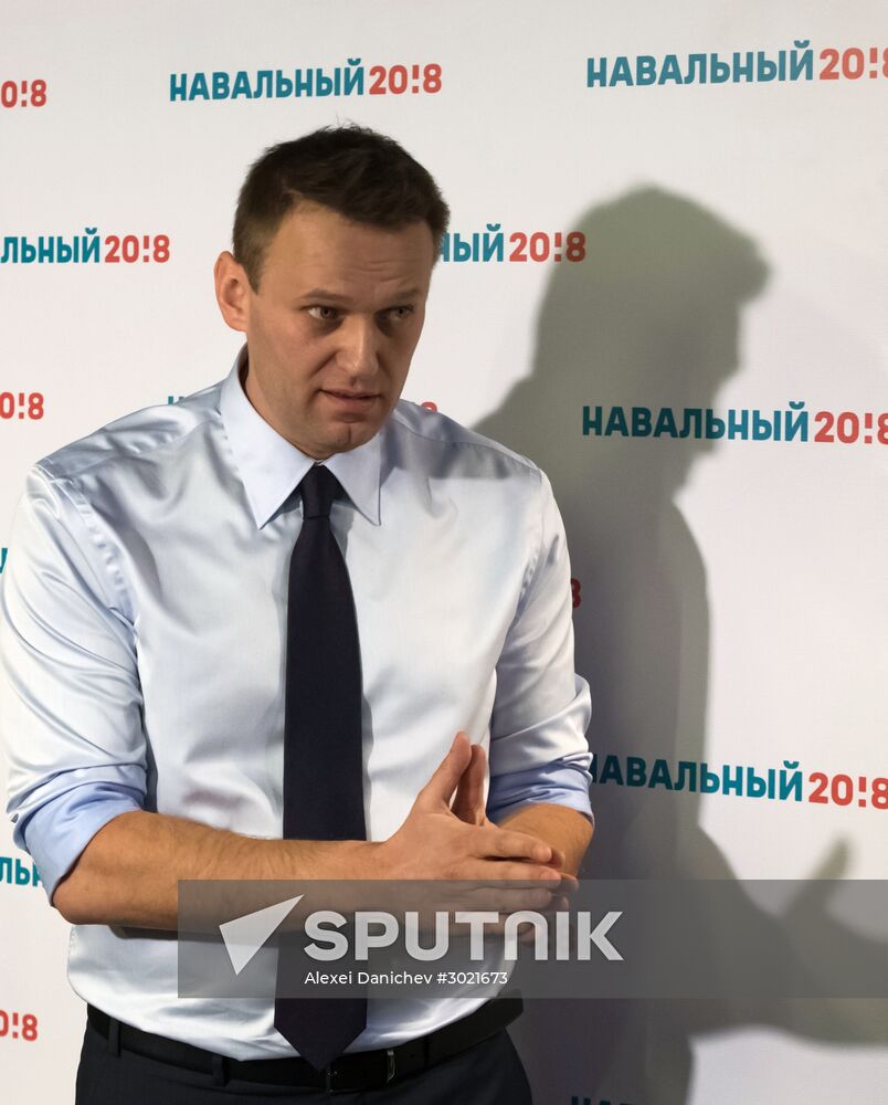 Alexei Navalny's headquarters open in St. Petersburg