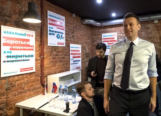 Alexei Navalny's headquarters open in St. Petersburg