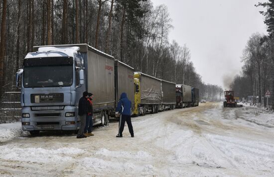 Russia sets up border control zones on the frontier with Belarus