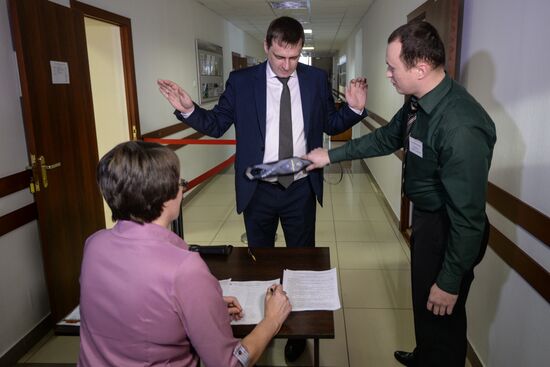 Russian parents take Unified State Exam