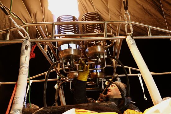 Fyodor Konyukhov and Ivan Menyaylo start hot air balloon flight