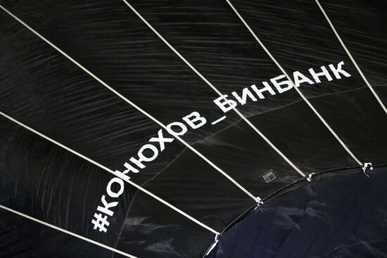 Fyodor Konyukhov and Ivan Menyaylo start hot air balloon flight