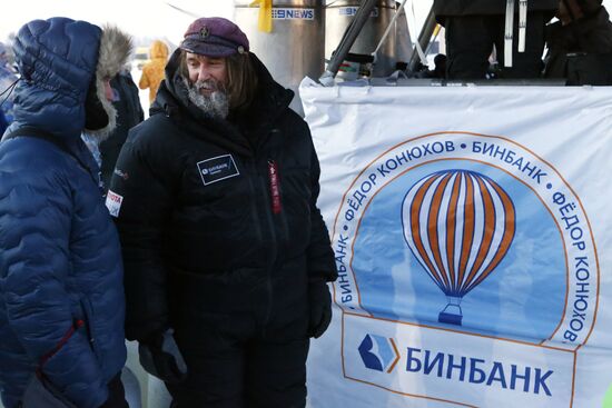 Fyodor Konyukhov and Ivan Menyaylo start hot air balloon flight