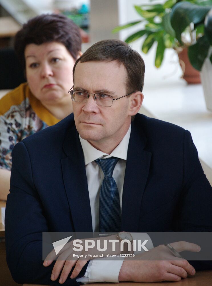 Russian parents take Unified State Exam