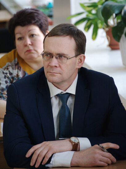 Russian parents take Unified State Exam