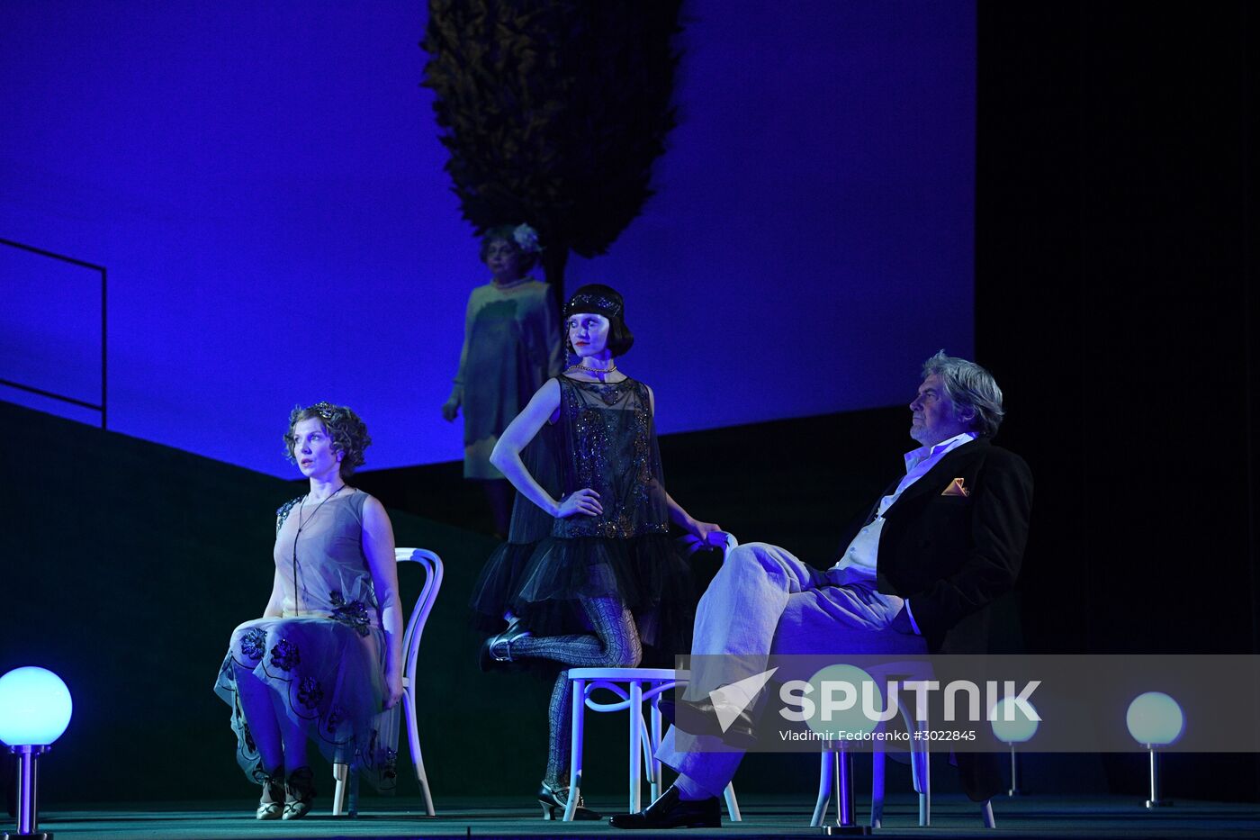 Dress rehearsal of play "Apples & Oranges"