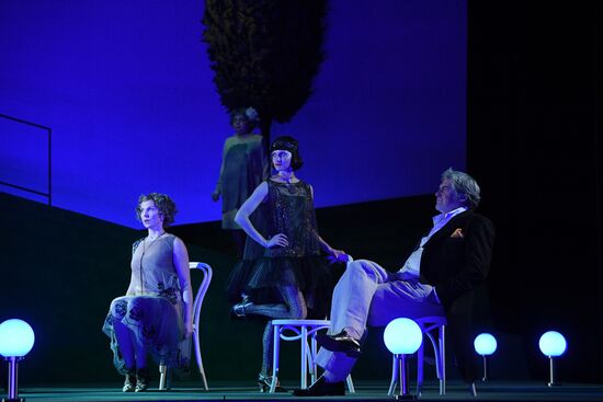 Dress rehearsal of play "Apples & Oranges"