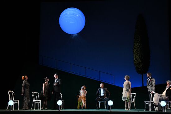 Dress rehearsal of play "Apples & Oranges"