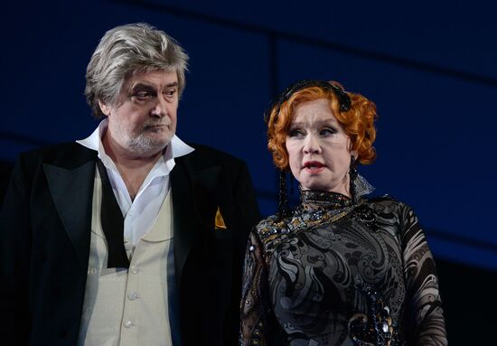 Dress rehearsal of play "Apples & Oranges"