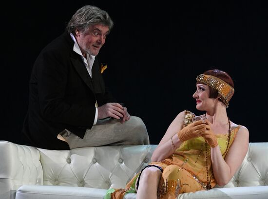 Dress rehearsal of play "Apples & Oranges"