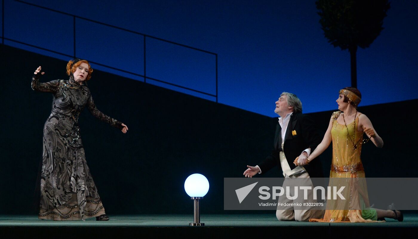 Dress rehearsal of play "Apples & Oranges"