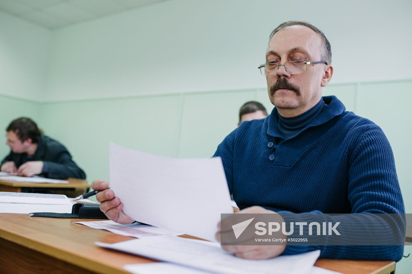 Russian parents take Unified State Exam