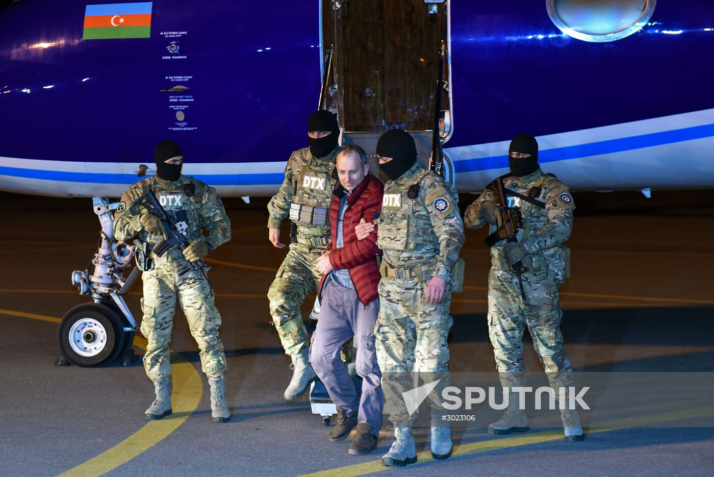 Blogger Alexander Lapshin extradited from Minsk to Baku