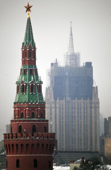 Renovation of Foreign Ministry's spire continues