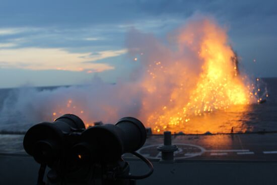 Distant sea voyage by Russian Northern Fleet's combat vessels