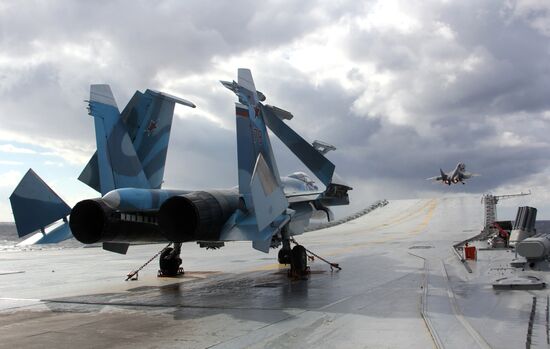 Distant sea voyage by Russian Northern Fleet's combat vessels