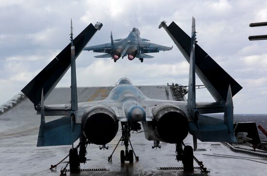 Distant sea voyage by Russian Northern Fleet's combat vessels