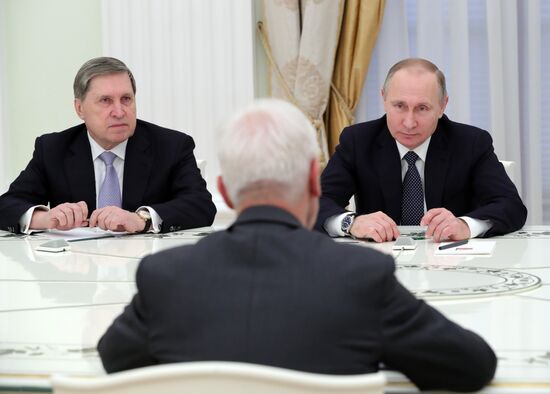 President Vladimir Putin meets with Volkswagen AG Management Board Chair Matthias Müller