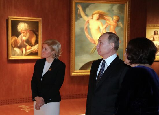 President Vladimir Putin visits "Roma. Aeterna. Vatican Pinacoteca Masterpieces" exhibition at Tretyakov Gallery