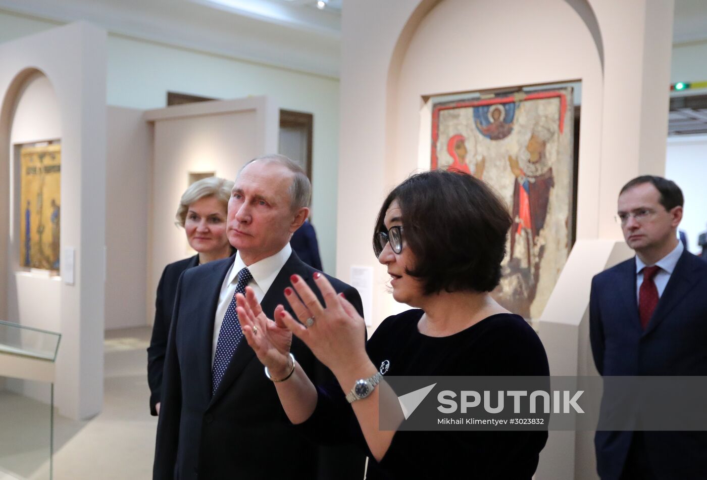 President Vladimir Putin visits "Roma. Aeterna. Vatican Pinacoteca Masterpieces" exhibition at Tretyakov Gallery