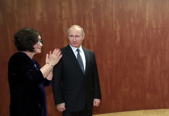 President Vladimir Putin visits "Roma. Aeterna. Vatican Pinacoteca Masterpieces" exhibition at Tretyakov Gallery