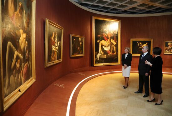 President Vladimir Putin visits "Roma. Aeterna. Vatican Pinacoteca Masterpieces" exhibition at Tretyakov Gallery
