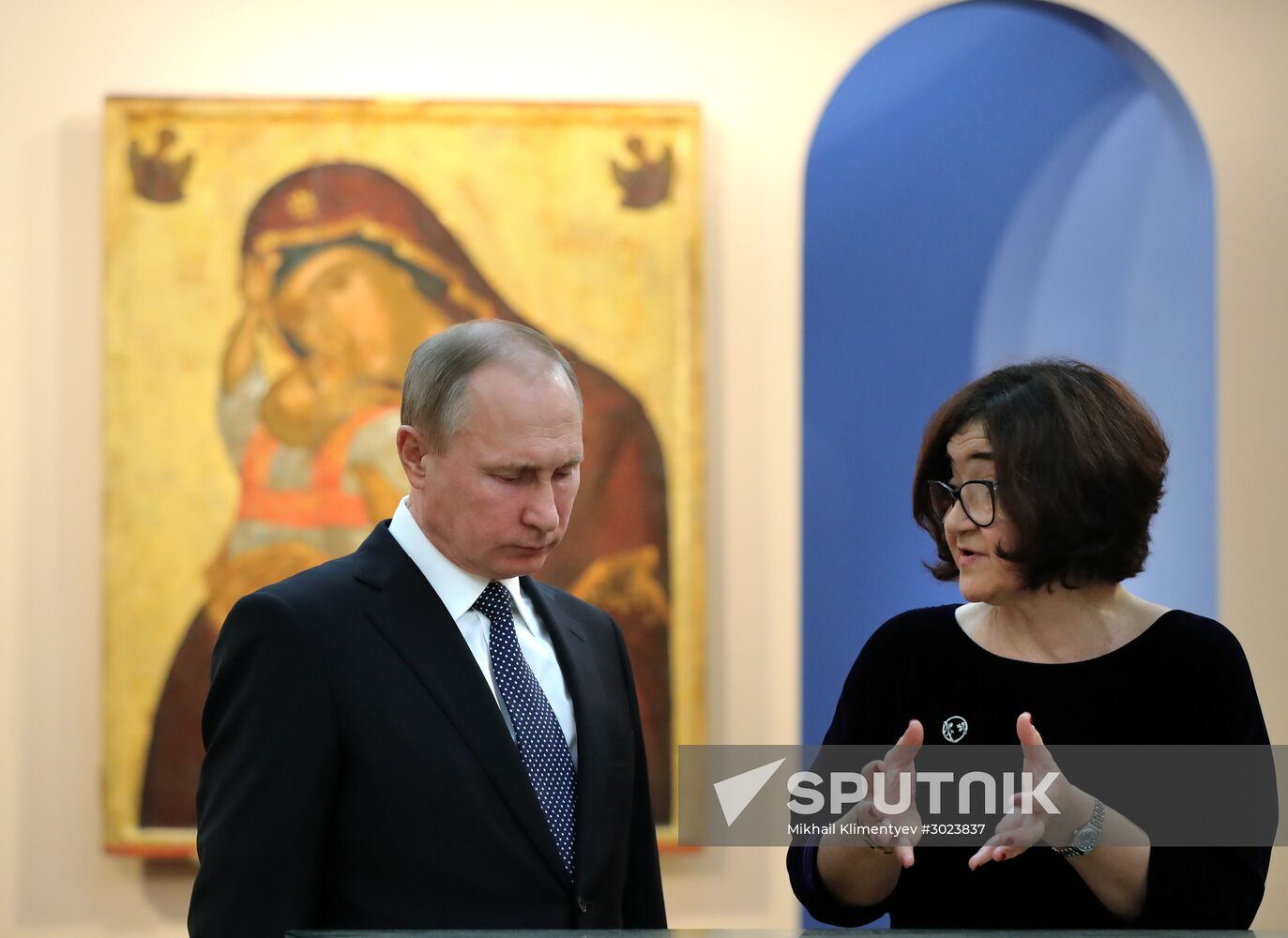President Vladimir Putin visits "Roma. Aeterna. Vatican Pinacoteca Masterpieces" exhibition at Tretyakov Gallery
