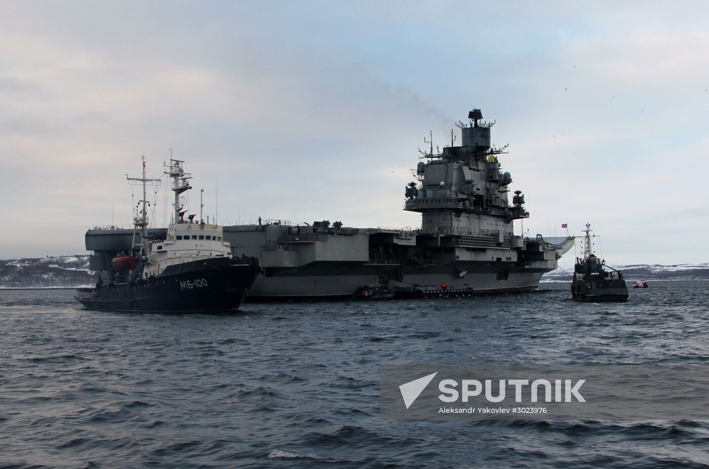 Admiral Kuznetsov aircraft carrier meeting ceremony in Severomorsk