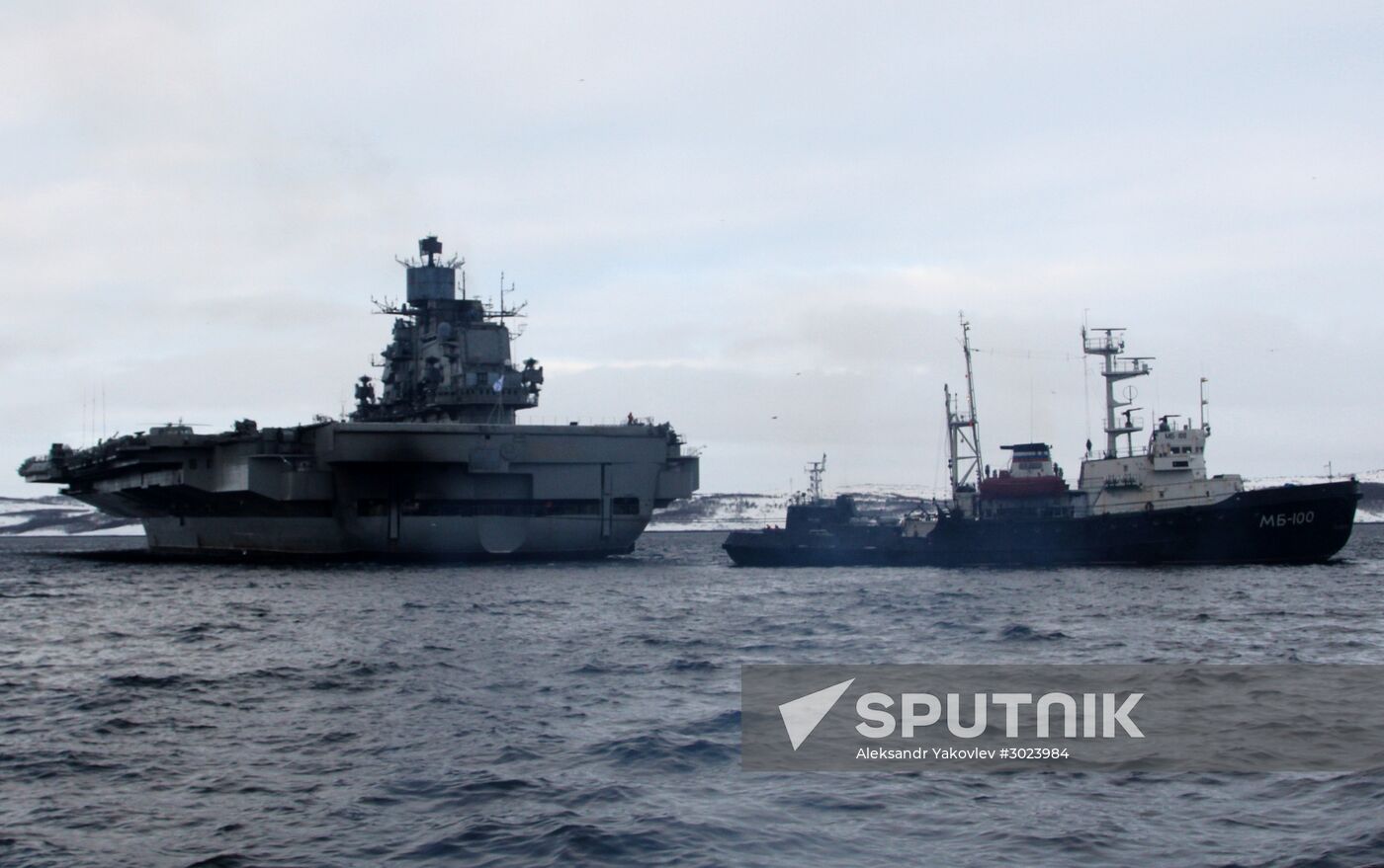 Admiral Kuznetsov aircraft carrier meeting ceremony in Severomorsk