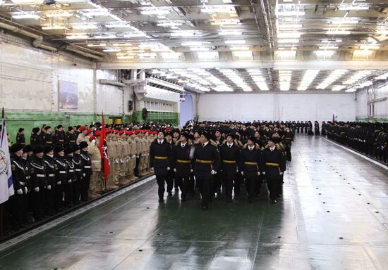 Admiral Kuznetsov aircraft carrier meeting ceremony in Severomorsk