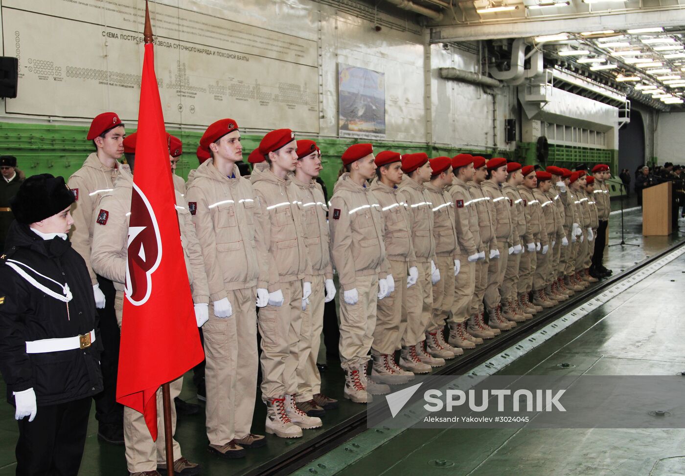 Welcoming the aircraft cruiser Admiral Kuznetsov in Severomorsk