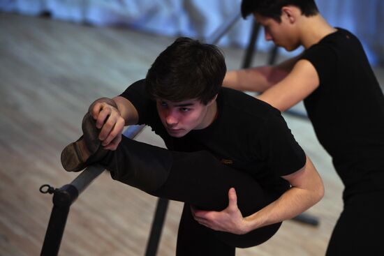 Igor Moiseyev Dance Company concert rehearsal