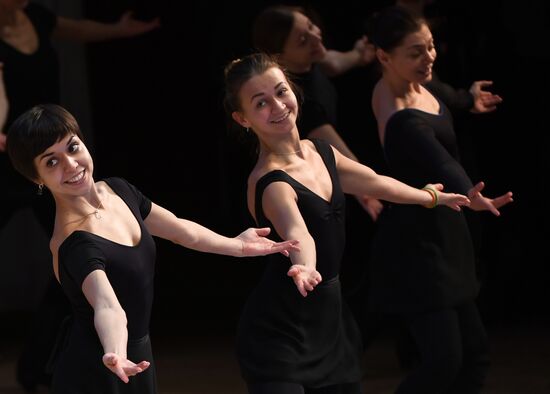 Igor Moiseyev Dance Company concert rehearsal