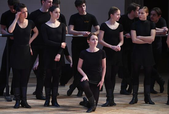 Igor Moiseyev Dance Company concert rehearsal