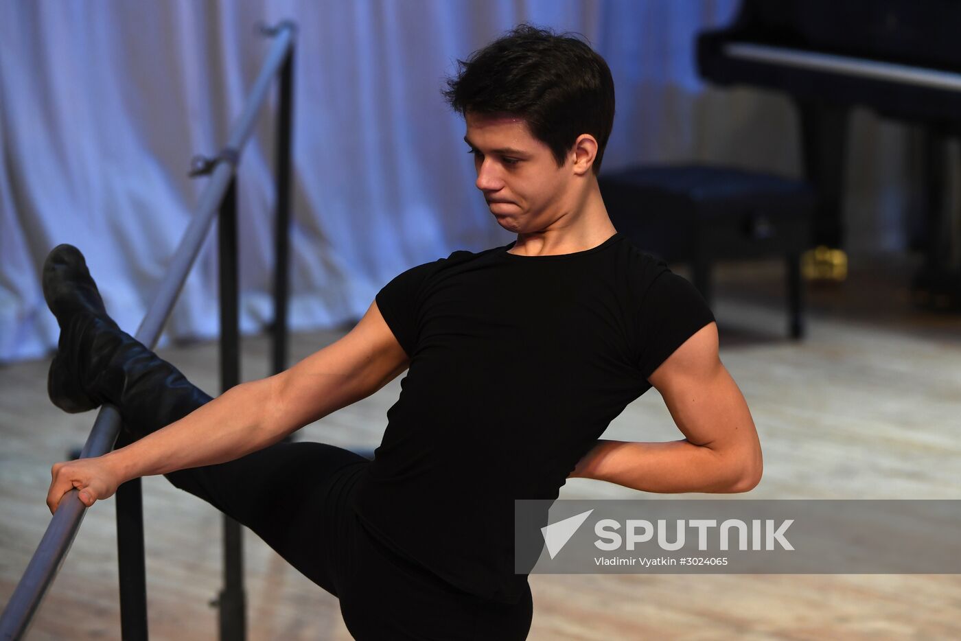 Igor Moiseyev folk dance ensemble Igor Moiseyev at rehearsal