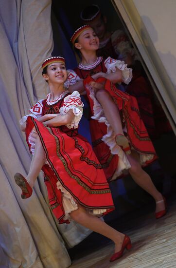 Igor Moiseyev Dance Company concert rehearsal