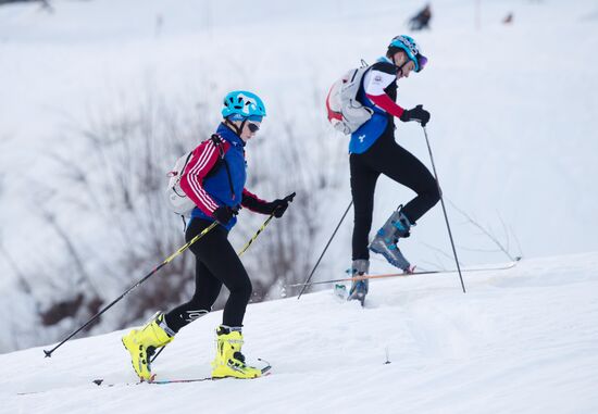 Russian Army ski mountaineering team holds training