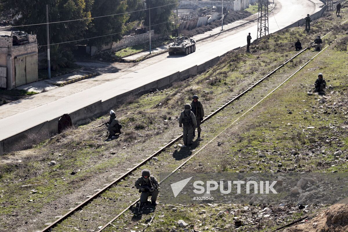 Russian military engineers demine transport infrastructure in Aleppo