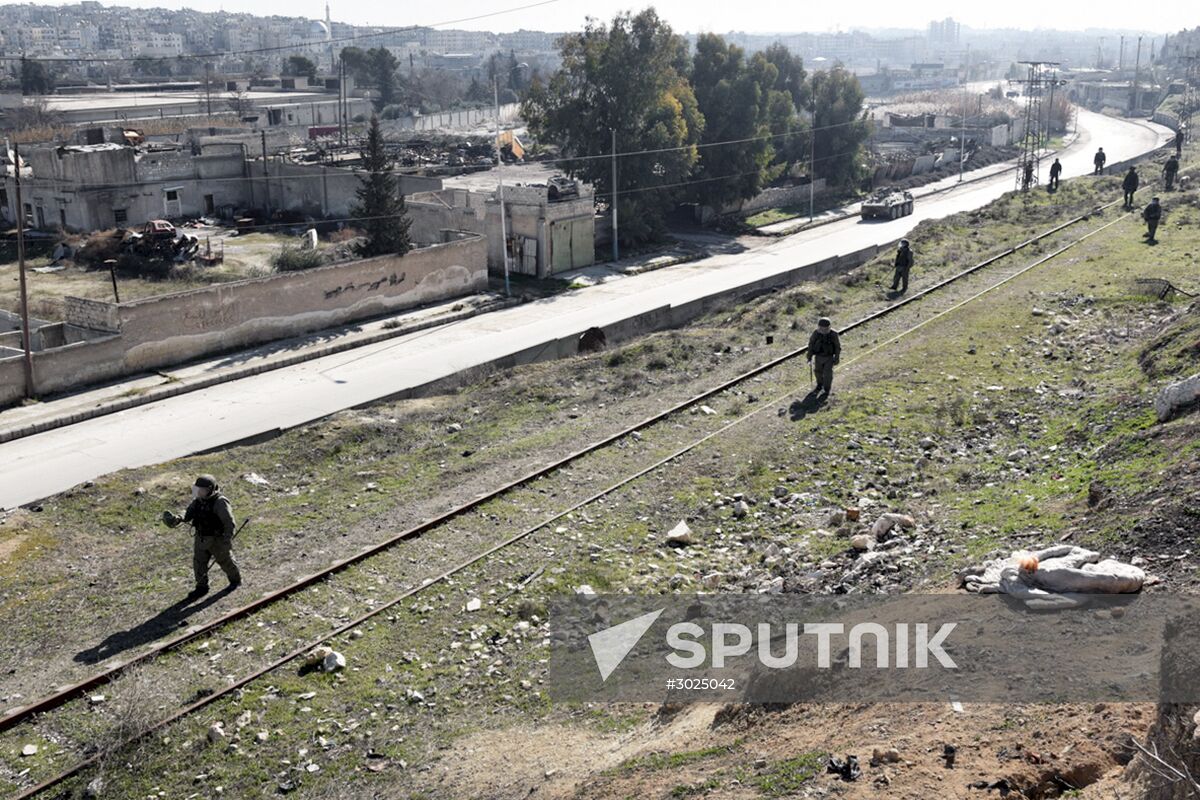 Russian military engineers demine transport infrastructure in Aleppo