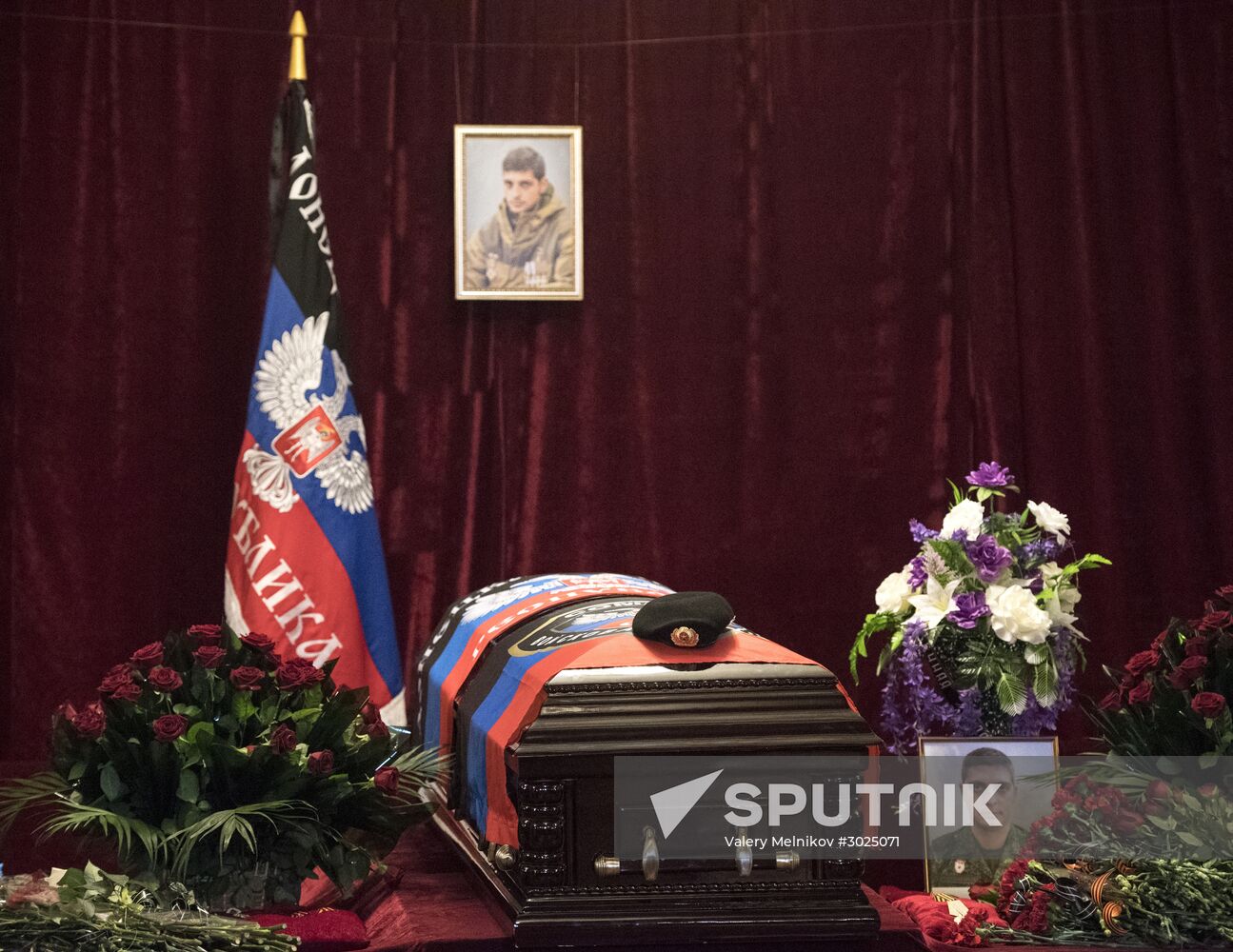 Farewell to Somalia batallion commander Mikhail Tolstykh (aka Givi) in Donetsk