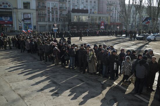 Farewell to Somalia batallion commander Mikhail Tolstykh (aka Givi) in Donetsk