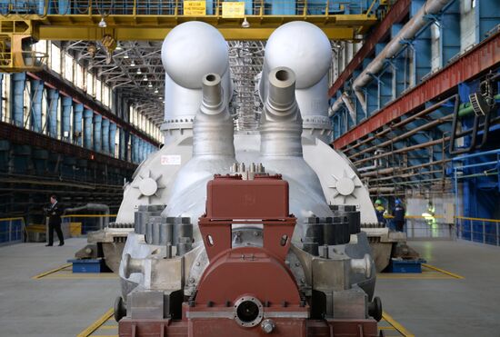 World's biggest steam turbine T-295 is commissioned in Yekaterinburg