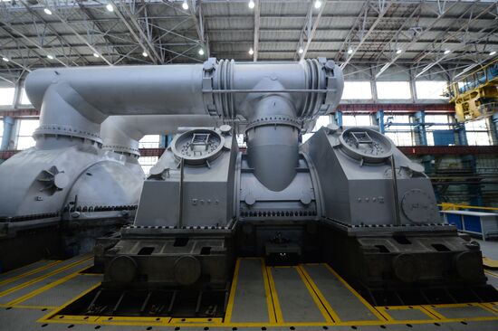 World's biggest steam turbine T-295 is commissioned in Yekaterinburg