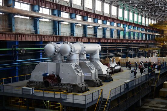 World's biggest steam turbine T-295 is commissioned in Yekaterinburg