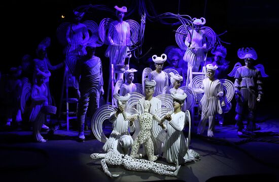 Dress rehearsal of "Noye's Fludde" opera
