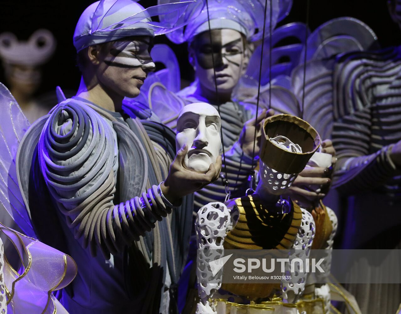 Dress rehearsal of "Noye's Fludde" opera