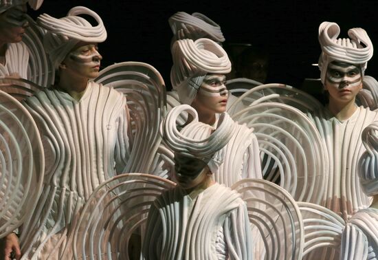 Dress rehearsal of "Noye's Fludde" opera