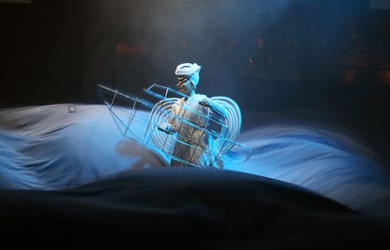 Dress rehearsal of "Noye's Fludde" opera